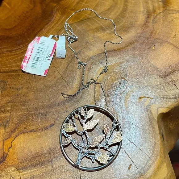 Family Tree Sterling Silver 14 K Gold Round Circle Leaves Necklace NWT - Picture 3 of 8